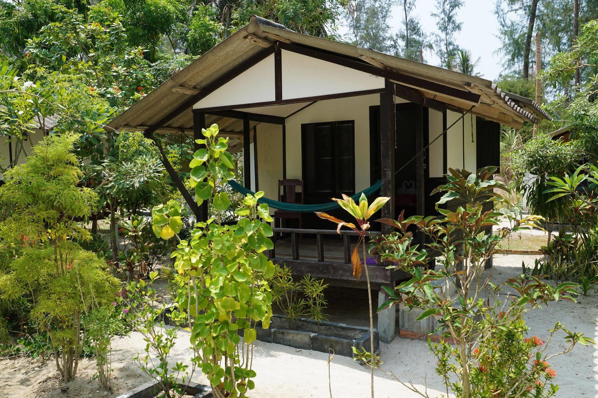 Resor Laemson 3*